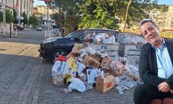 Aydın’da CHP’li belediyeler tel tel dökülüyor.. Efeler’in göbeğinde çöp manzarası