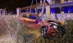 Direğe çarptı, sürücü yaralandı