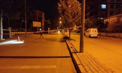 Husumetlisine saldırıp kaçtı