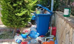 Kuşadası’nda çöp tepkisi: Defalarca bildirdik, çözüm bulamadık