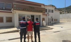 10 yıl hapisle aranan şahıs Kuşadası’nda yakalandı
