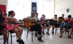 Aydın’da çocuklar sanatla buluşuyor