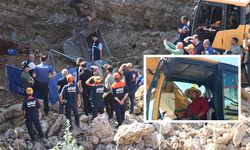 Göçük altında kalan kepçe operatörü hayatını kaybetti