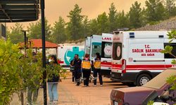 Son dakika.. Alevler büyüdü, devlet hastanesi boşaltılıyor