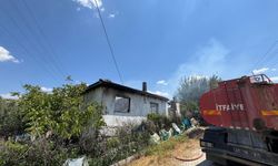 Tek katlı ev kullanılamaz hale geldi