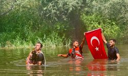 8 asırlık geleneğin şampiyonu ödülünü hasta çocuğa bağışladı