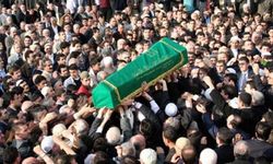 Aydın Karacasu’da büyük acı: Hayatını kaybeden 3 genç yan yana toprağa verildi