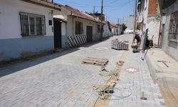 İncirliova’da 3 sokakta yol yenileme çalışmaları sürüyor