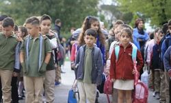 Milyonlarca öğrenciyi ilgilendiriyor! Okul formalarında 4 yıllık yeni dönem