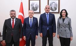 Aydın heyeti Bakan Ersoy’u ziyaret etti.. Mustafa Savaş: Aydın’ımızda devam eden ve planlanan yatırımları değerlendirdik