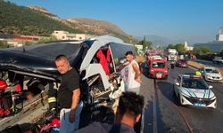 Otobüs kazasında 4 kişi hayatını kaybetti