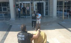 Polisten kaçarken yakalandı, 1 kilo 953 gram esrar ele geçirildi