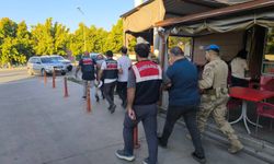 Operasyonda yüklü miktarda para ve altın yakalandı