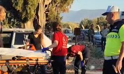 Otomobil ile motosiklet çarpıştı, yaralılar var