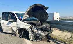Otomobil motosiklete arkadan çarptı, 1 kişi hayatını kaybetti, 3 yaralı