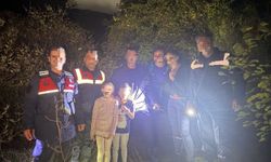 Kuşadası’nda 4 kişilik aileyi jandarma kurtardı