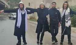 İzmir’de yolda dans eden şahısların kutlama sebebi belli oldu