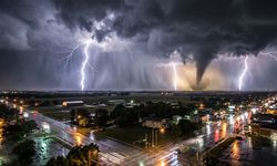 Aydın, İzmir, Denizli, Muğla dikkat, çok kuvvetli geliyor.. Meteoroloji Turuncu Kod ile uyardı