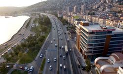 Bayraklı Belediyesi’nde sıcak gelişme: Eski başkan, oğlu ve 14 kişi tutuklandı