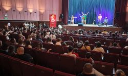 Efes Kültür Merkezi çocukların enerjisiyle sezonu açtı