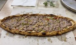 Pidede büyük skandal.. İçinden çıkan et mide bulandırdı