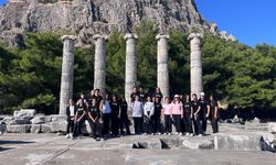 Söke'de gençler Priene Antik Kenti’nde tarihle buluştu