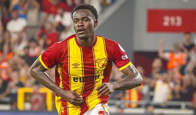 Göztepe’nin orta sahası Anthony Dennis ile Al-Jazira ilgileniyor