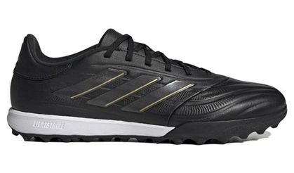 Özel Tasarım Halı Saha Ayakkabılarıyla Futbol Heyecanını Taçlandırın!