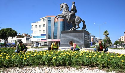 Büyükşehir kentin dört bir yanında çalışmalarını sürdürüyor