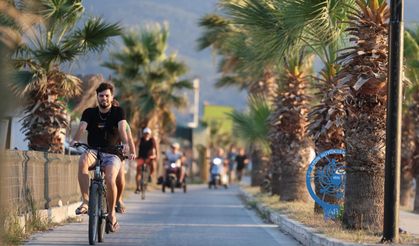 Aydın Büyükşehir Belediyesi Kuşadası’ndaki çalışmalarını sürdürüyor