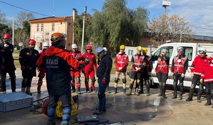 Aydın’da enkazda arama kurtarma eğitimleri sürüyor