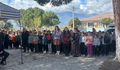 Kahraman öğretmen Mürşide Akçay okulunda gözyaşları ile anıldı