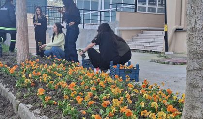 Söke’de yurt bahçesi gönüllü öğrencilerle bahara hazırlandı