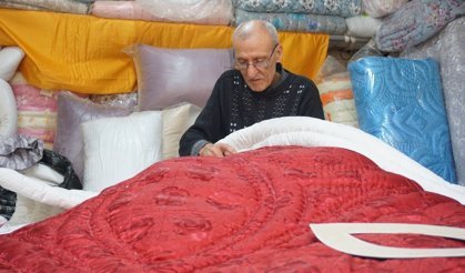 İğne iplikle geleceğe tutunmaya çalışıyor