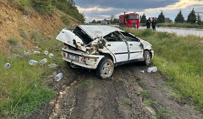 Otomobil şarampole devrildi, 3 kişi…