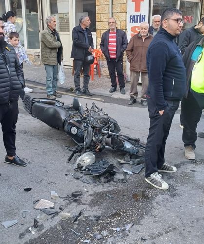 Aydın Efeler’de motosiklet ile otomobil çarpıştı