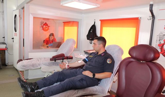 Aydın'da jandarma personeli kan bağışında bulundu