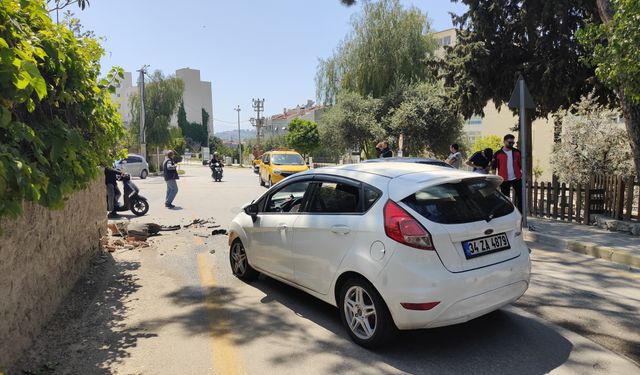 Aydın’da otomobil bahçe duvarına çarptı