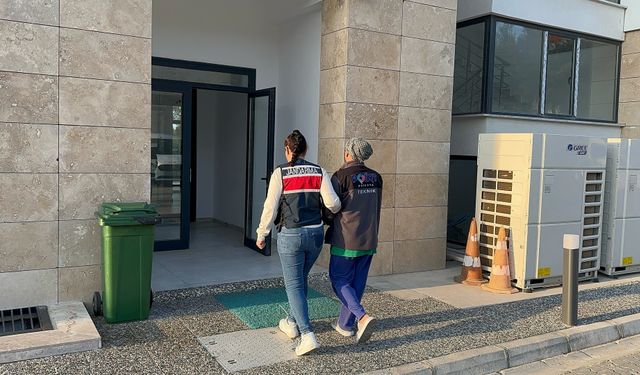 İzmir'de büyük operasyon.. Aralarında kadınlar da var