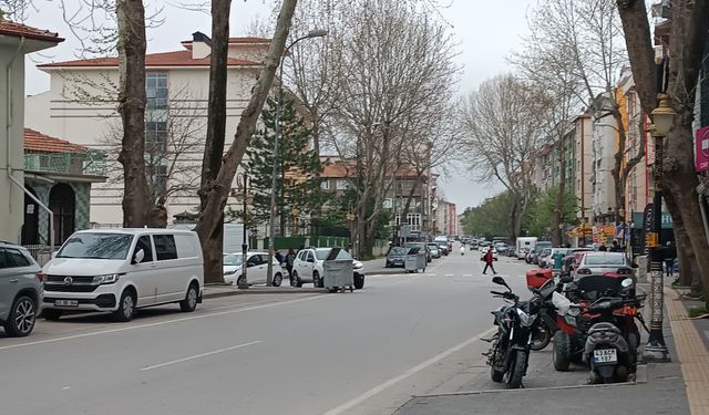 Peş peşe depremlerle sallanıyoruz