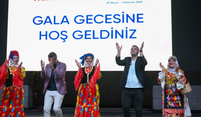 İzmir Bornova’da halayla biten festival
