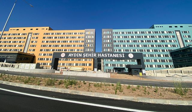 Aydın Şehir Hastanesi tabelası asıldı, geri sayım başladı