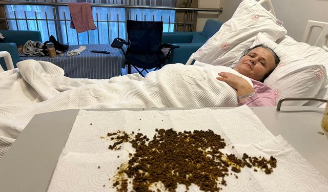 Hastadan çıkan taşları sayamadılar