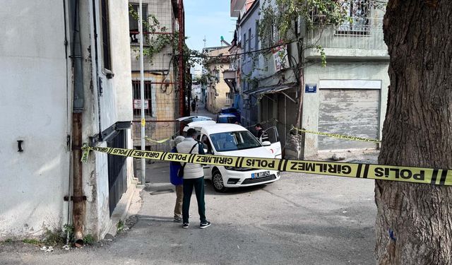 Kızılay personeli yemek dağıtırken vuruldu