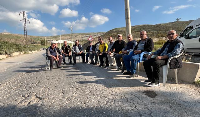 Vatandaşlar tesisin önünde nöbet tutuyor
