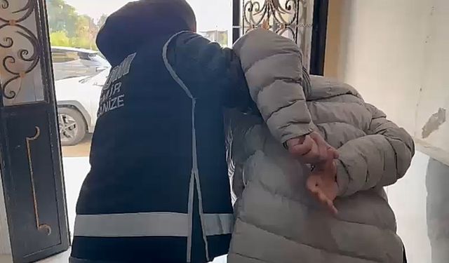 2 kişi evde suçüstü yakalandı