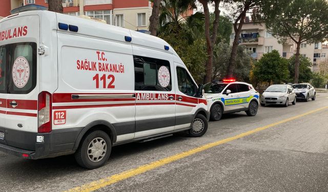 Aydın’da yaya geçidini kullanan vatandaşa otomobil çarptı