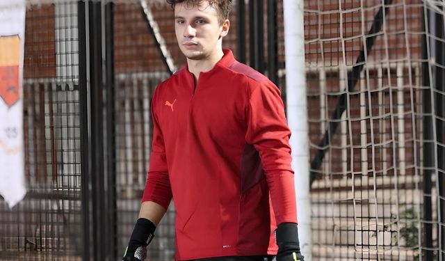 Takım bulamadı, halı sahaya kiralık kaleci oldu