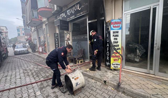 Kuaförde yangın çıktı