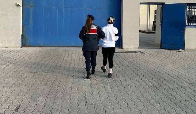 Aralarında kadınlar da var.. Yakalandılar